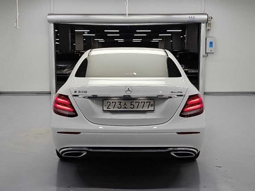 벤츠 E-클래스 W213 E300 4MATIC 익스클루시브 사진 3