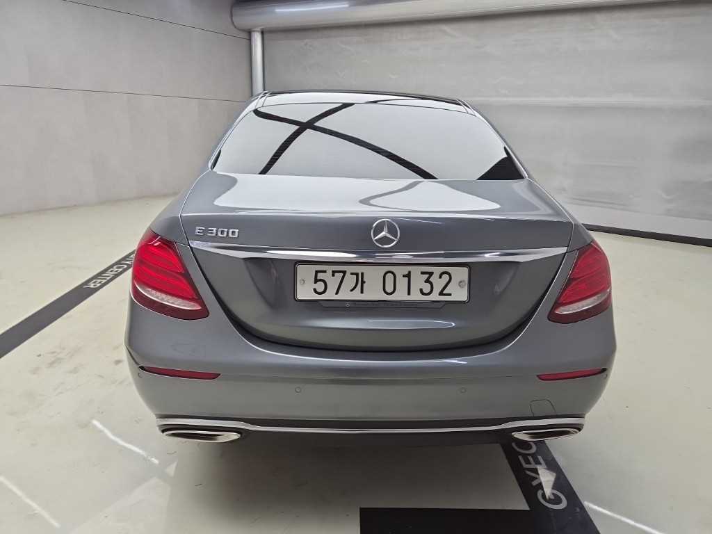벤츠 E-클래스 W213 E300 아방가르드 사진 3