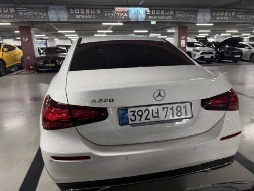 벤츠 A클래스 W177 A220 세단 사진 2