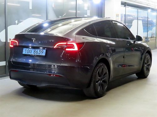 테슬라 모델 Y RWD 사진 4