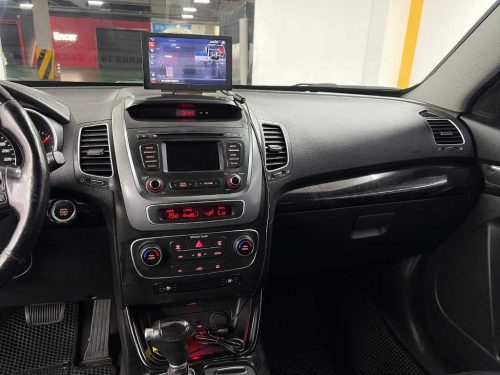 기아 뉴 쏘렌토 R 2WD 2.0 리미티드 사진 10