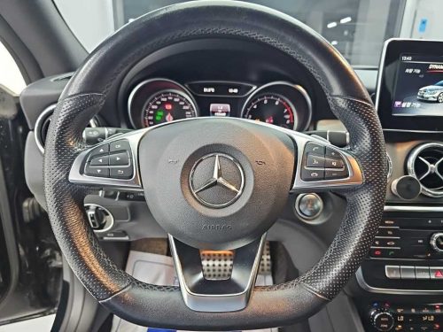 벤츠 CLA클래스 CLA 220 AMG LINE 사진 9