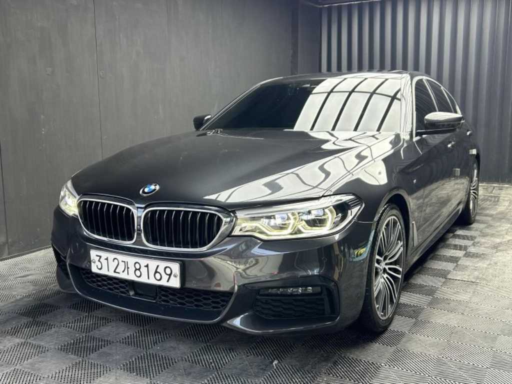 BMW 5시리즈 (G30) 530i xDrive M 스포츠 사진 4