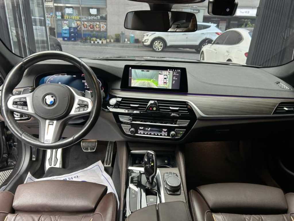 BMW 5시리즈 (G30) 530i xDrive M 스포츠 사진 8