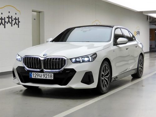 BMW 5시리즈 (G60) 520i 사진 2