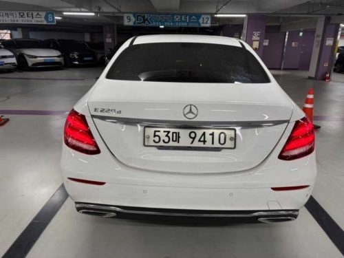 벤츠 E-클래스 W213 E220d 아방가르드 사진 5