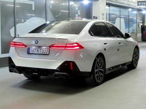 BMW 5시리즈 (G60) 520i 사진 4
