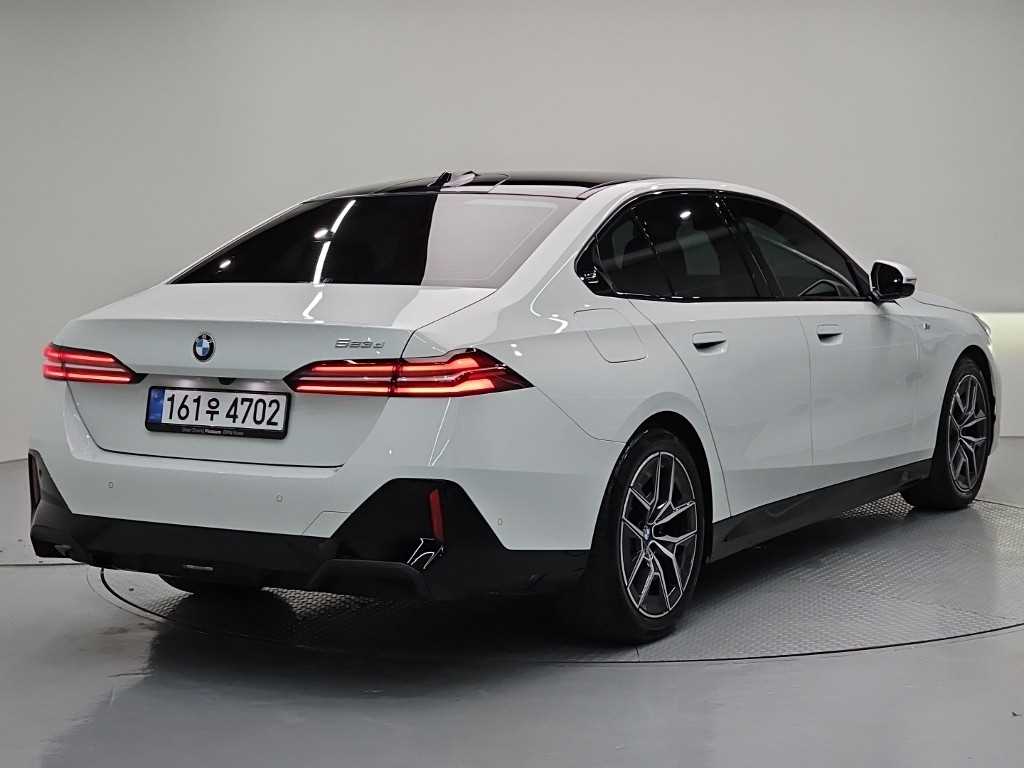 BMW 5시리즈 (G60) 523d 사진 4