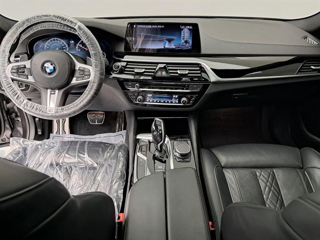 BMW 5시리즈 (G30) 530i xDrive M 스포츠 플러스 사진 6