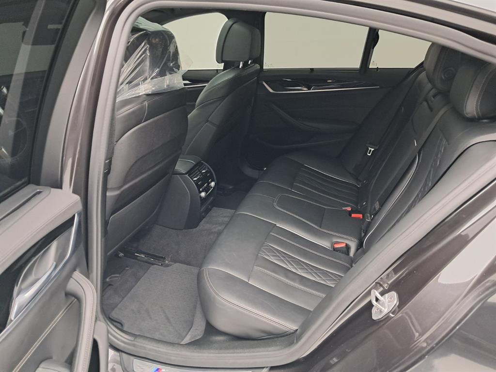 BMW 5시리즈 (G30) 530i xDrive M 스포츠 플러스 사진 12