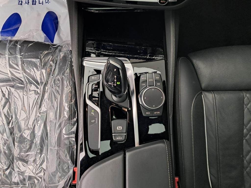 BMW 5시리즈 (G30) 530i xDrive M 스포츠 플러스 사진 13