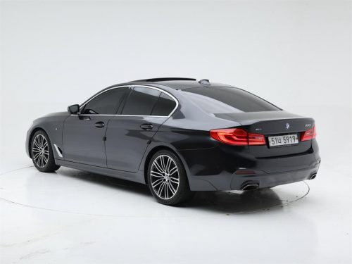 BMW 5시리즈 (G30) 530i xDrive M 스포츠 플러스 사진 4