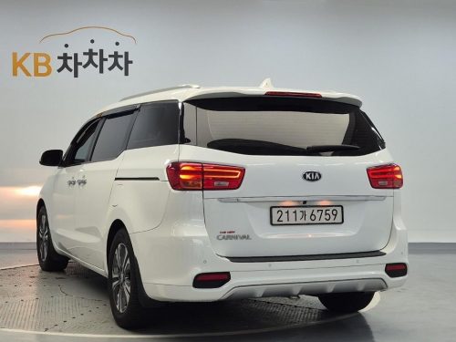 기아 더 뉴 카니발 디젤 9인승 럭셔리 사진 2