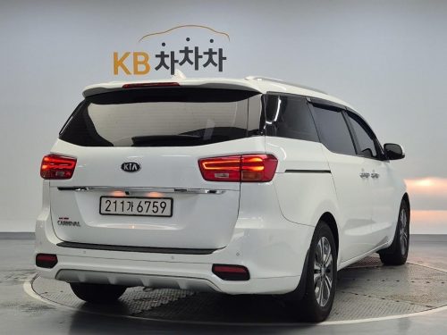 기아 더 뉴 카니발 디젤 9인승 럭셔리 사진 3