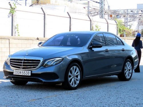 벤츠 E-클래스 W213 E300 4MATIC 아방가르드 사진 2