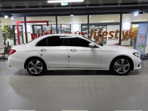 벤츠 E-클래스 W213 E300 아방가르드 사진 3