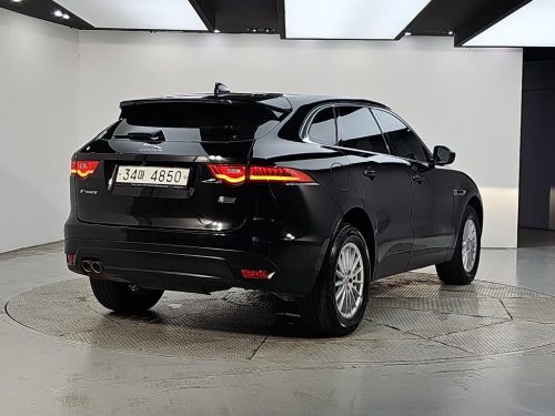 재규어 F-PACE 20d 프레스티지 사진 모두보기