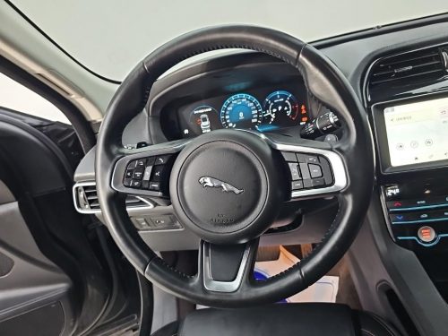 재규어 F-PACE 20d 프레스티지 사진 9