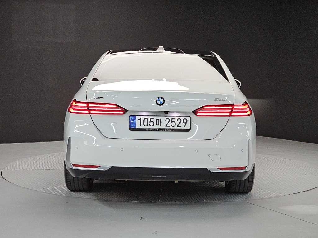 BMW 5시리즈 (G60) 530i xDrive 사진 3