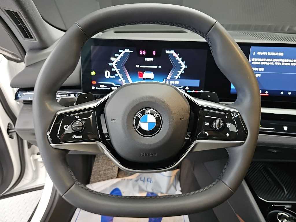 BMW 5시리즈 (G60) 530i xDrive 사진 9