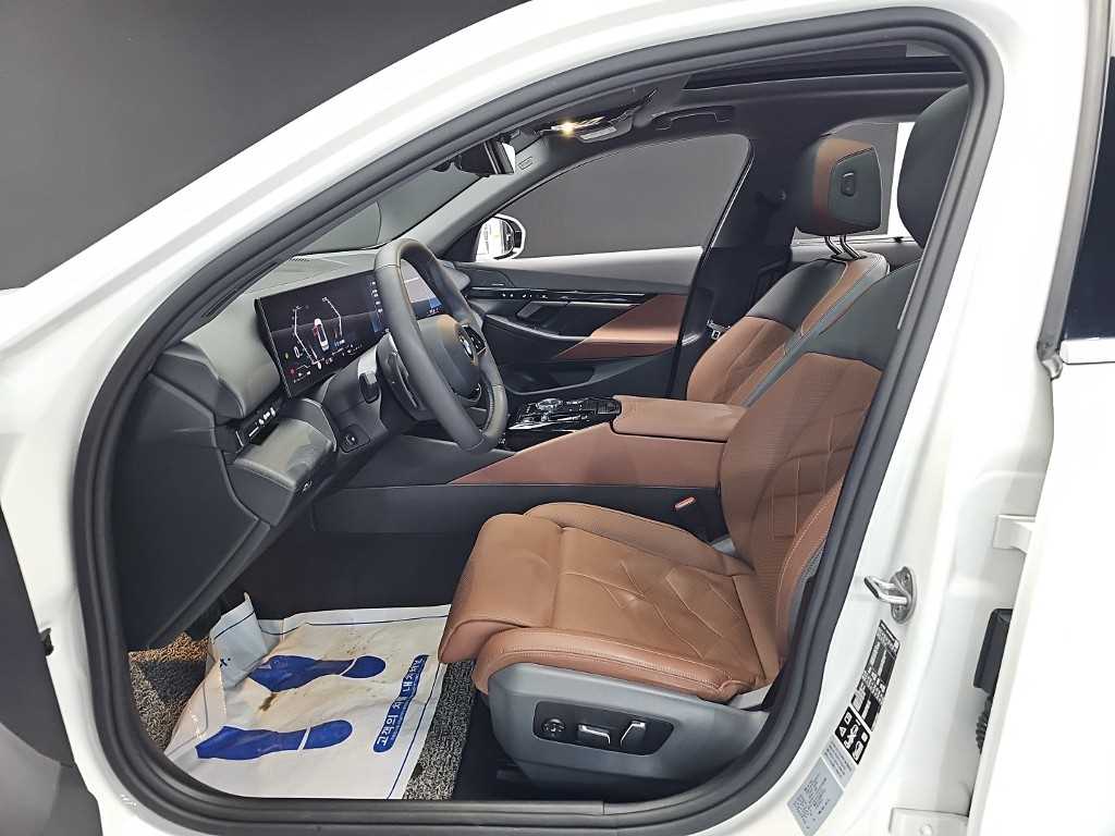 BMW 5시리즈 (G60) 530i xDrive 사진 11