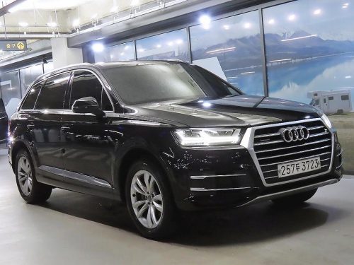 아우디 Q7 (4M) 45 TFSI 콰트로