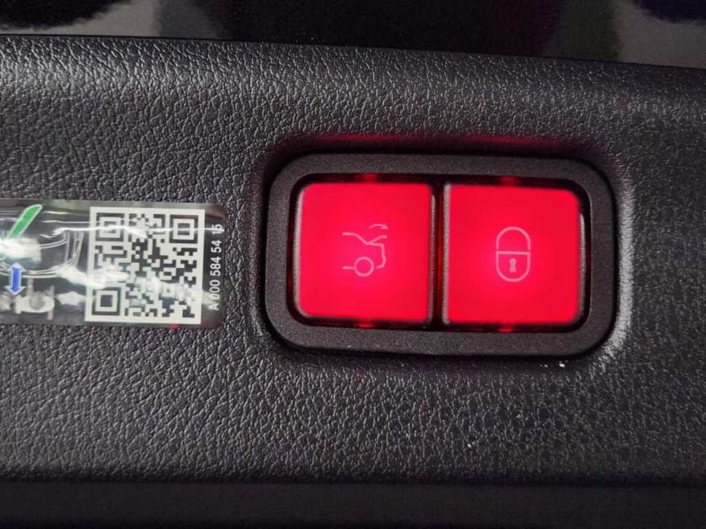 벤츠 C클래스 W206 C200 아방가르드 사진 16