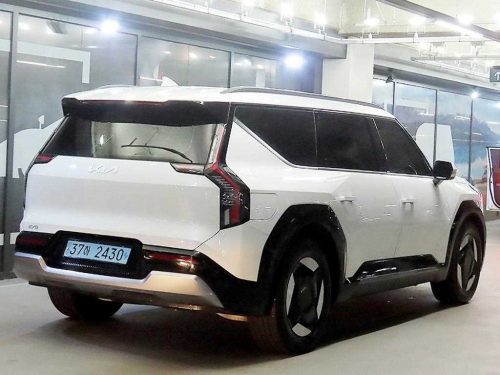 기아 EV9 롱레인지 4WD 사진 모두보기