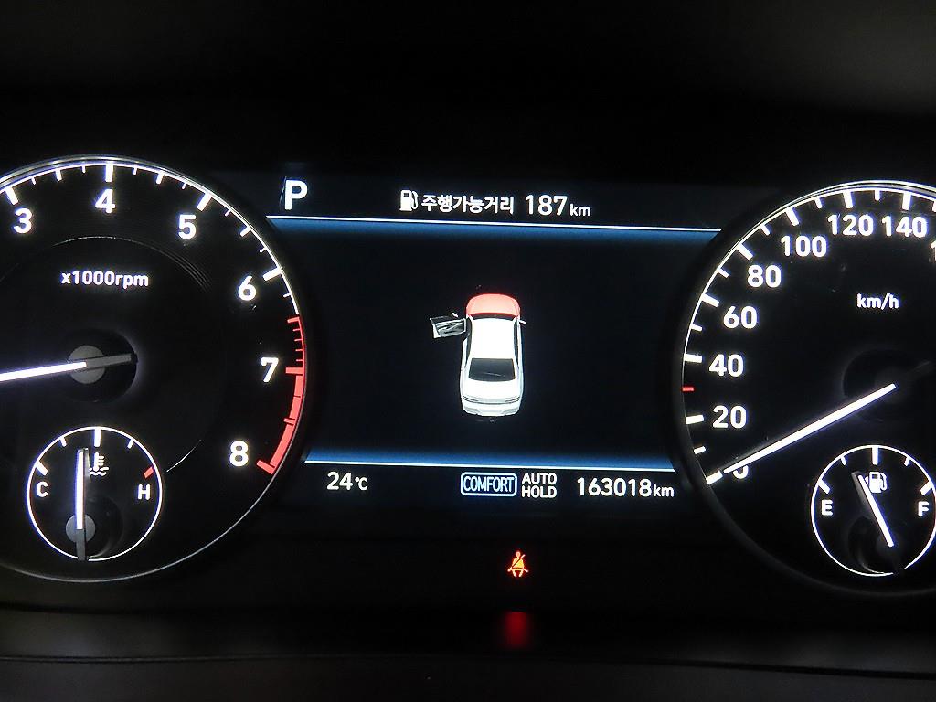 제네시스 G90 3.3 T AWD 사진 9