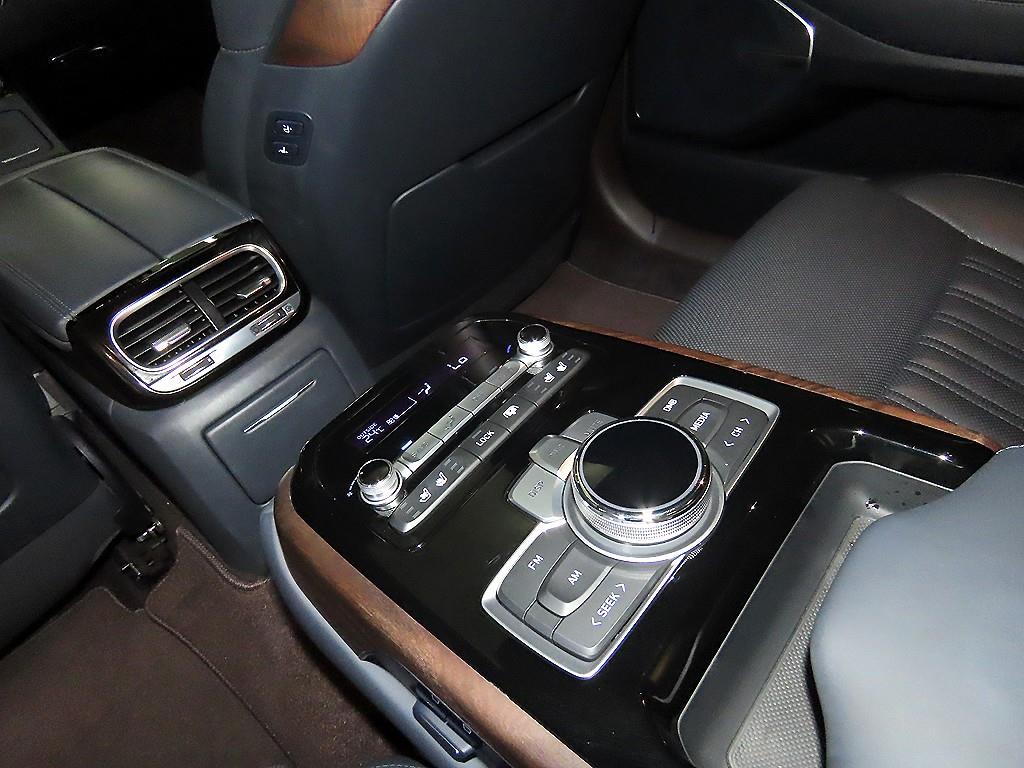제네시스 G90 3.3 T AWD 사진 14