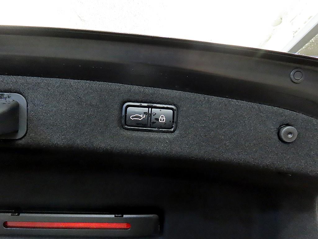 제네시스 G90 3.3 T AWD 사진 16