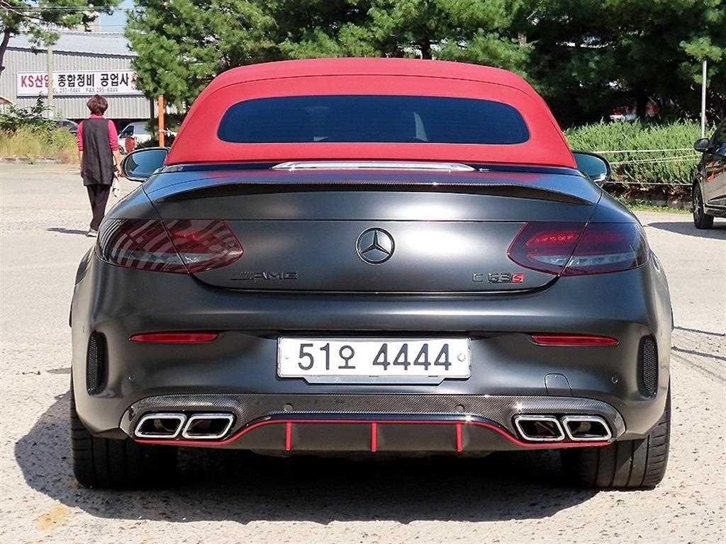 벤츠 C클래스 W205 C63 AMG 카브레올레 사진 4