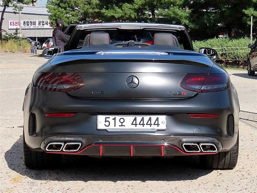 벤츠 C클래스 W205 C63 AMG 카브레올레 사진 8