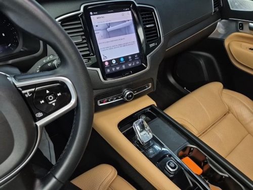 볼보 XC90 2세대 2.0 B6 AWD 사진 11