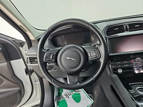 재규어 F-PACE 20d 프레스티지 사진 7