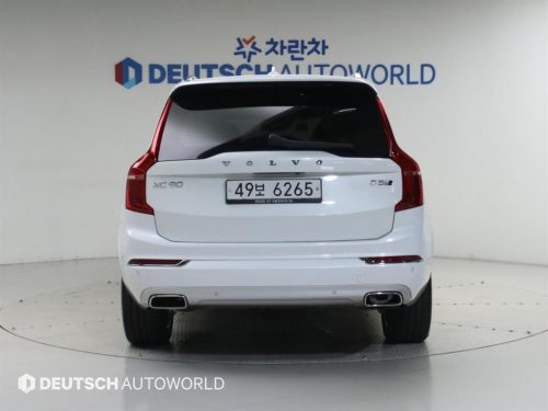 볼보 XC90 2세대 2.0 D5 AWD 사진 모두보기