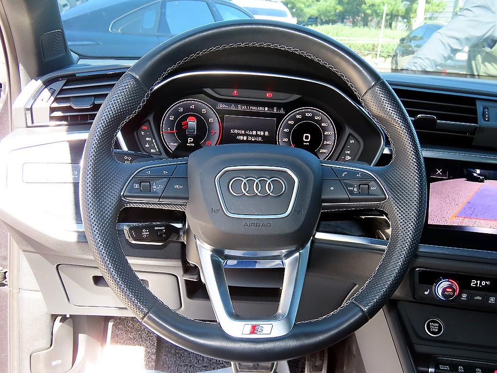 아우디 Q3 (F3) 40 TFSI 콰트로 사진 8