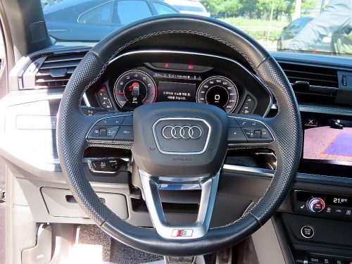 아우디 Q3 (F3) 35 TDI 스포트백 사진 8
