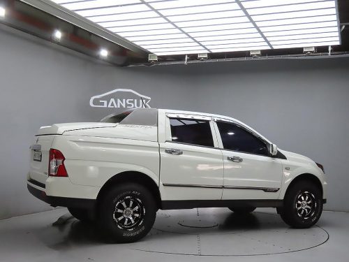 KG모빌리티(쌍용) 코란도스포츠 디젤 4WD CX7 사진 모두보기