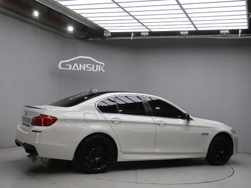 BMW 5시리즈 (F10) 520d 사진 모두보기