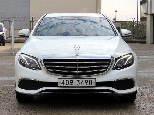벤츠 E-클래스 W213 E220d 4MATIC 익스클루시브