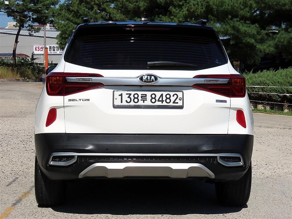 기아 셀토스 가솔린 1.6 터보 2WD 사진 4