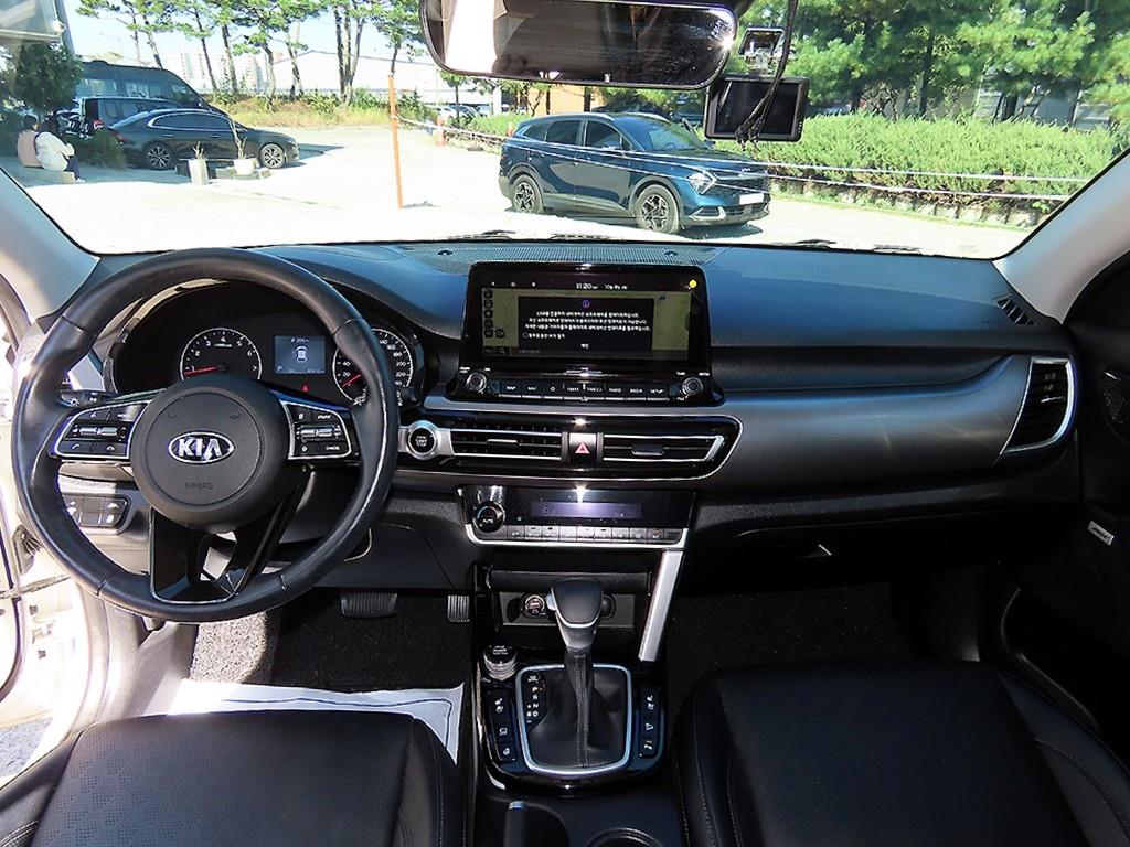 기아 셀토스 가솔린 1.6 터보 2WD 사진 7