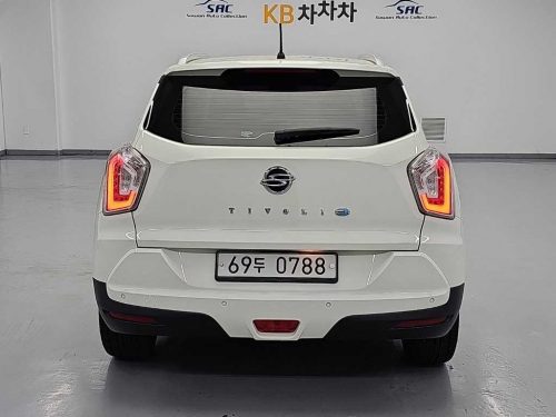 KG모빌리티(쌍용) 티볼리 디젤 2WD 1.6 VX 사진 3