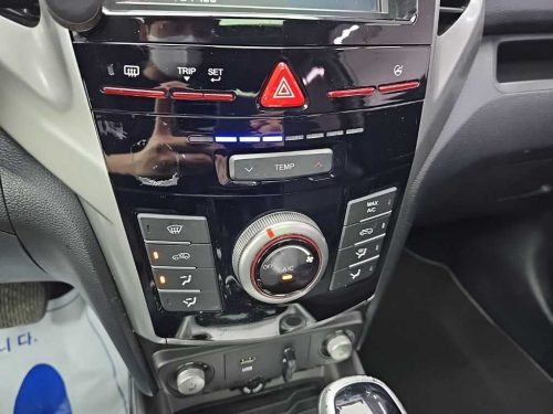 KG모빌리티(쌍용) 티볼리 디젤 2WD 1.6 VX 사진 10
