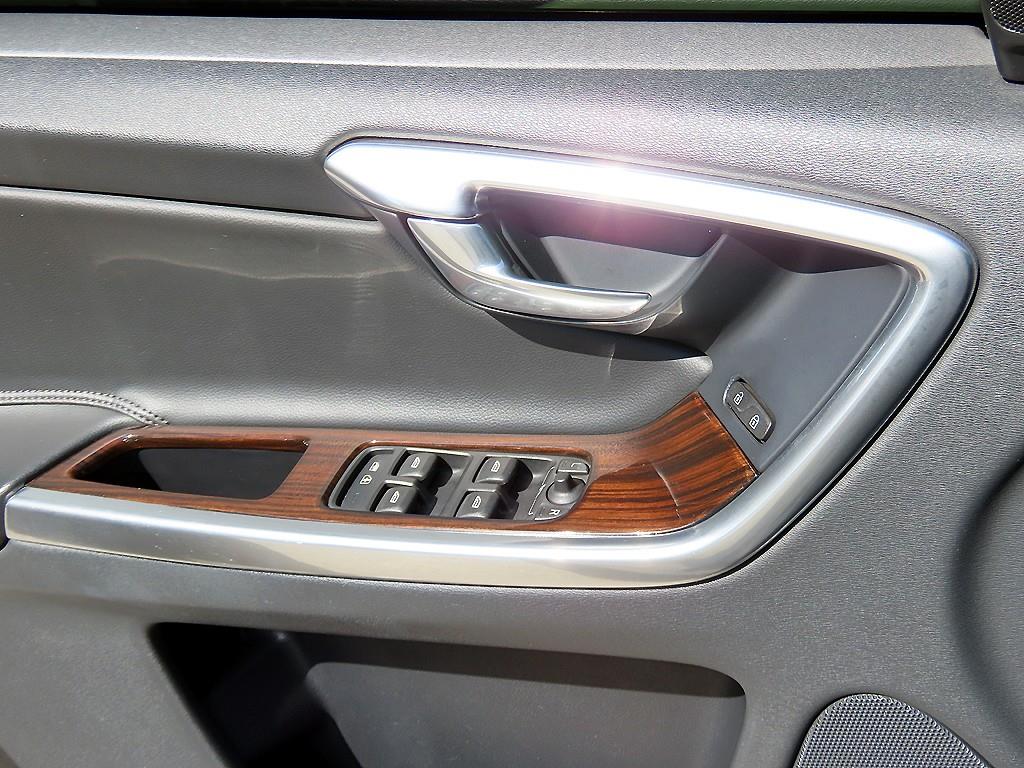 볼보 XC60 D4 사진 11