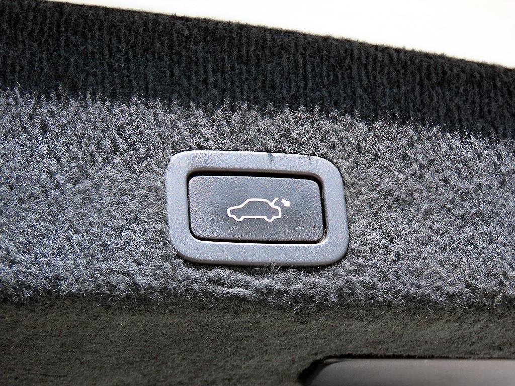 볼보 XC60 D4 사진 17