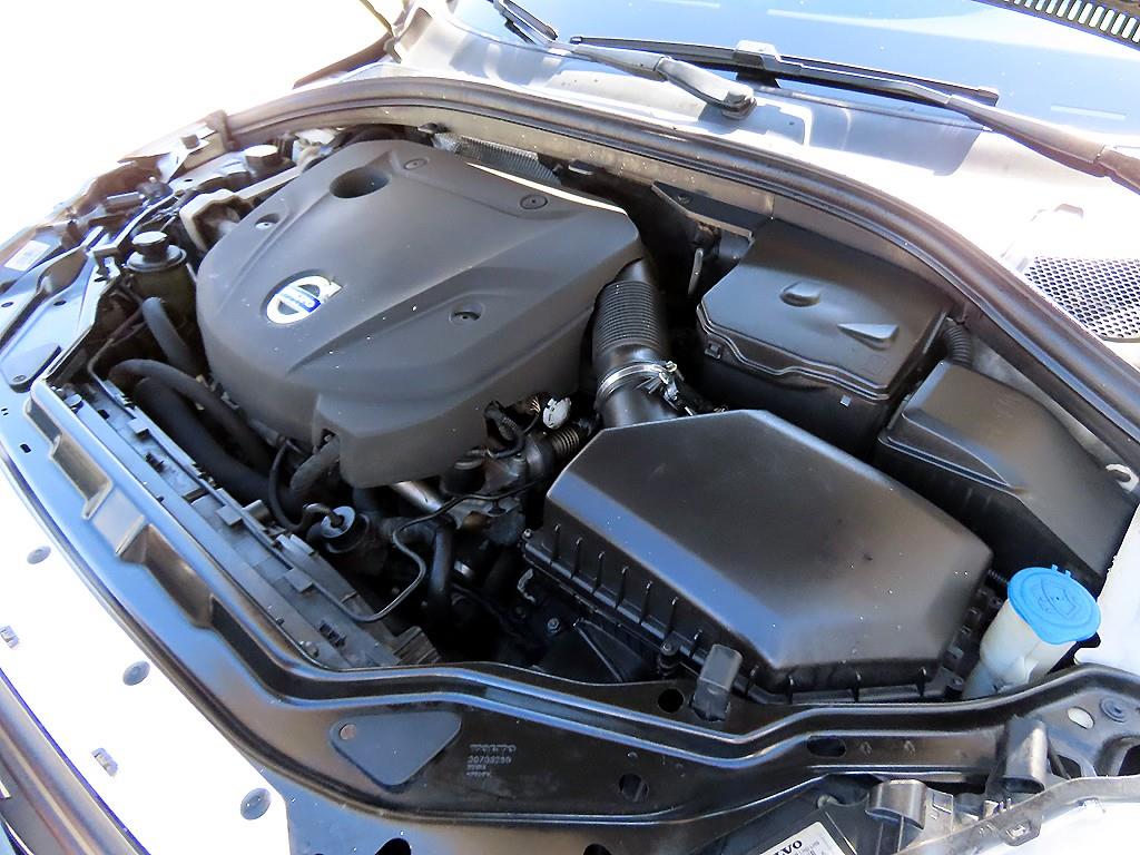 볼보 XC60 D4 사진 19