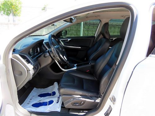볼보 XC60(2세대) B5 AWD 얼티메이트 브라이트 사진 5