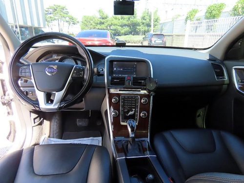 볼보 XC60(2세대) B5 AWD 얼티메이트 브라이트 사진 7